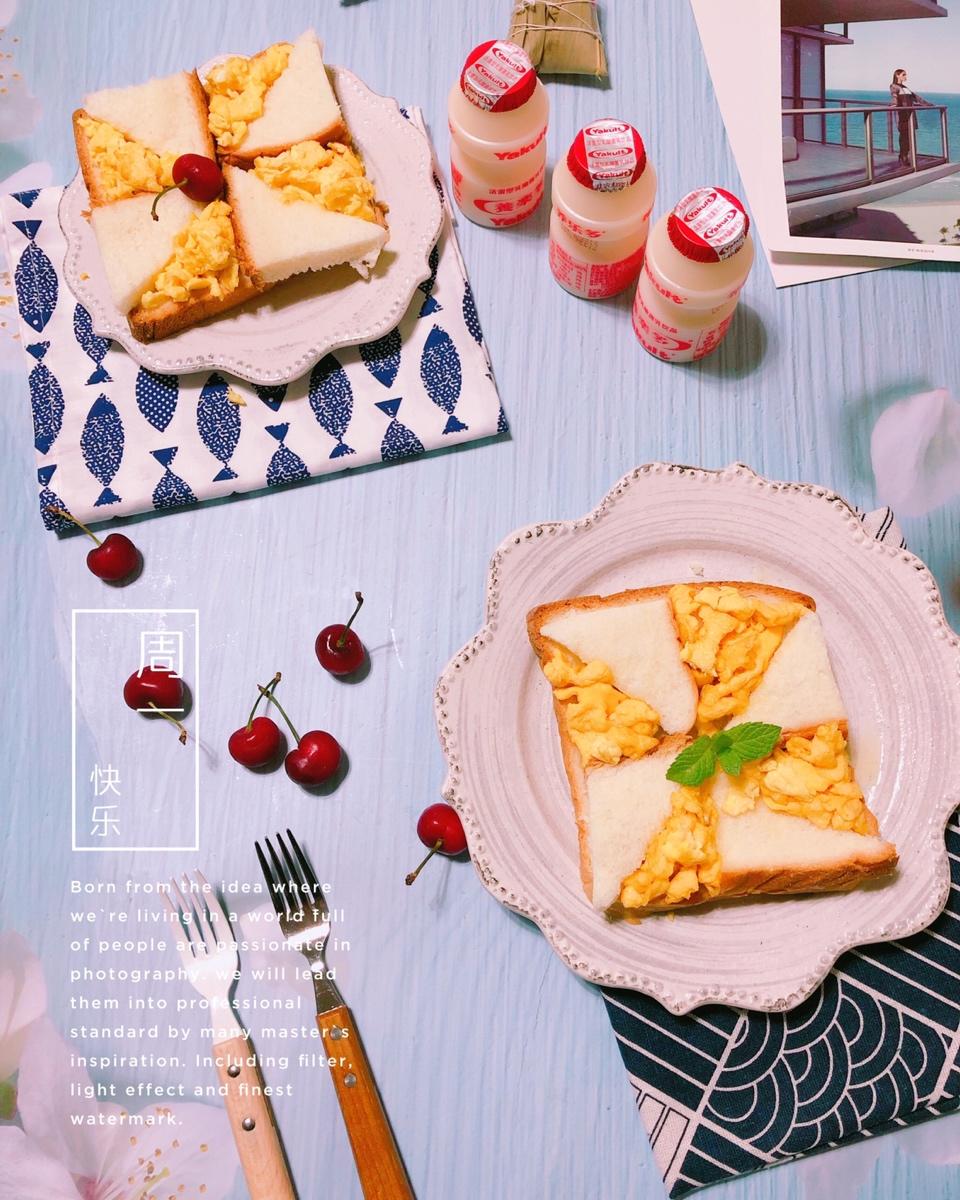 开放式鸡蛋吐司三明治