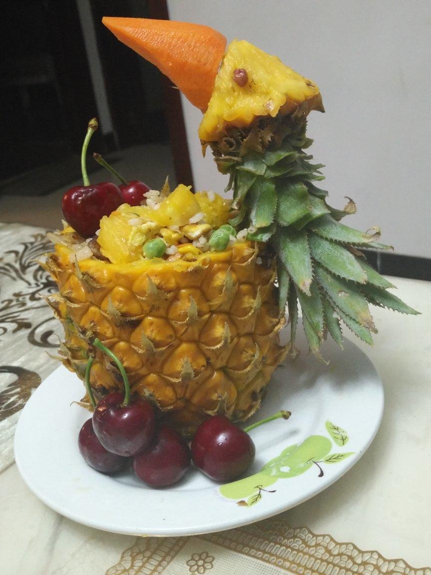 鸟语花香菠萝炒饭