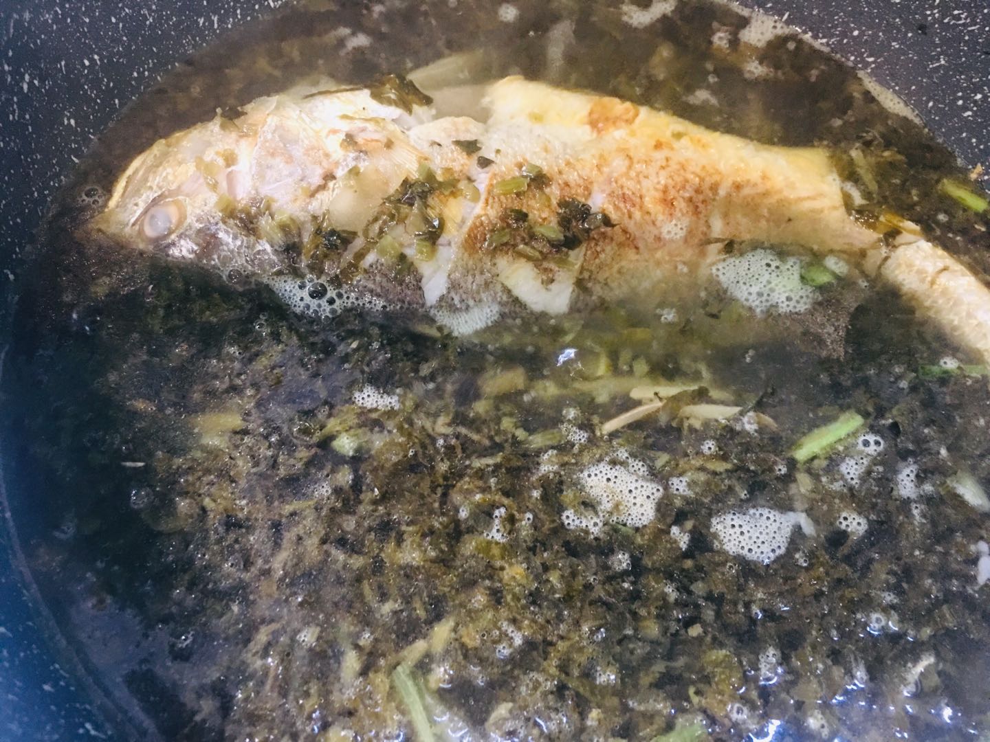 雪菜黄鱼汤的做法 步骤8