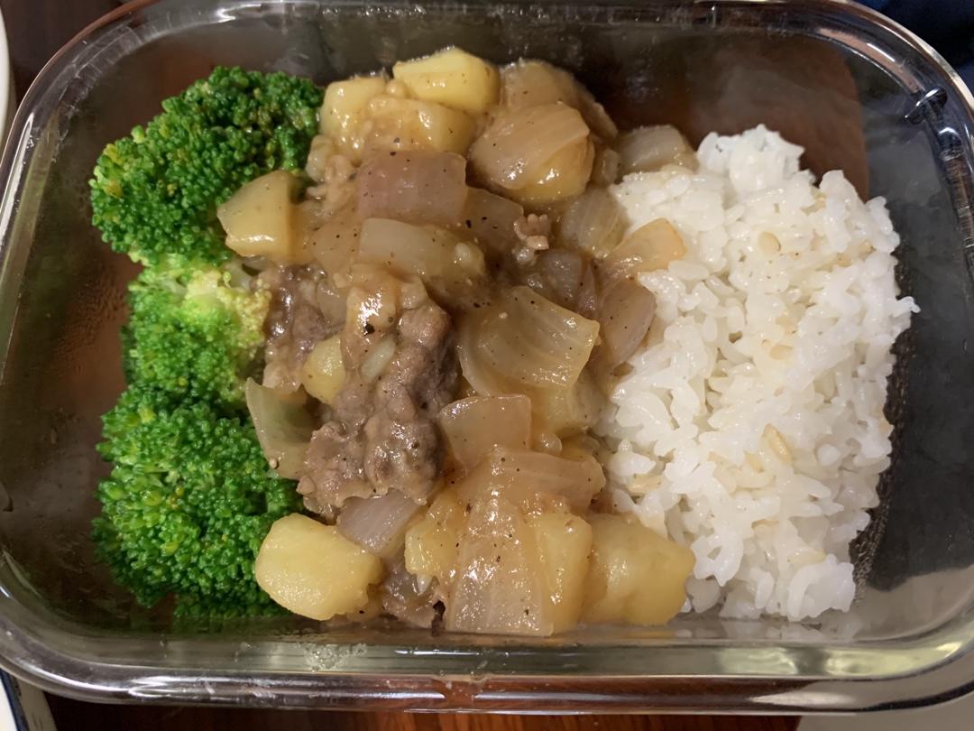 好吃到舔碗底的土豆肥牛拌饭