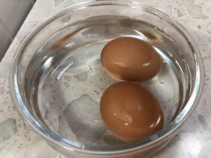 蒸蛋器做溏心蛋的做法 步骤3