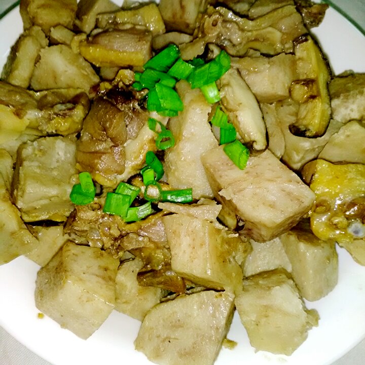 香菇肉末焖香芋(宝贝最喜欢吃的菜之一)