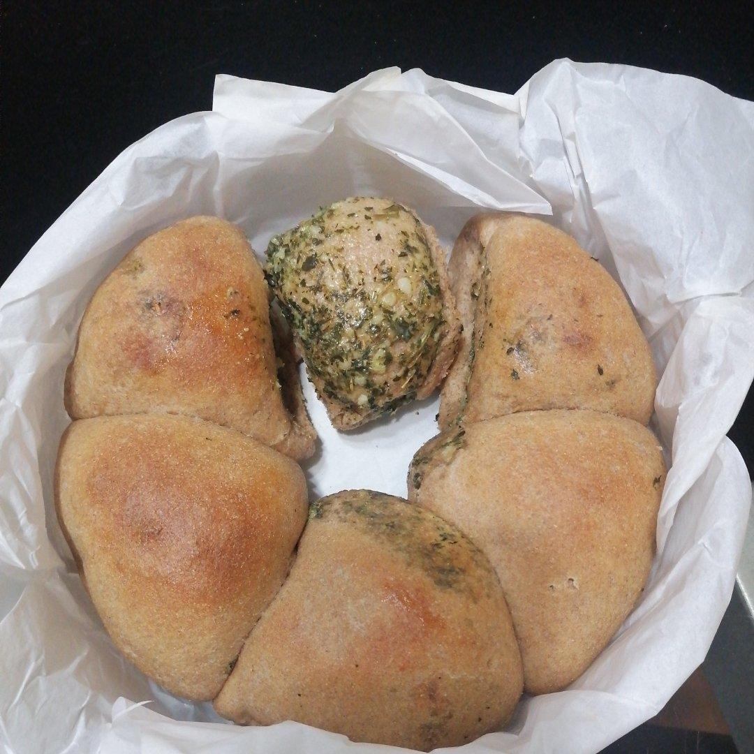 100%全麦蒜香芝士面包