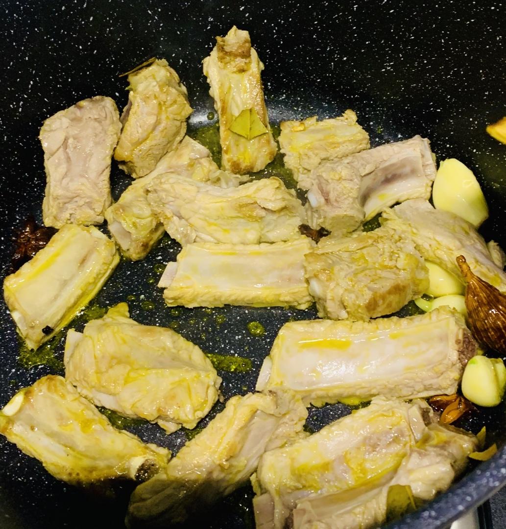 红烧排骨土豆