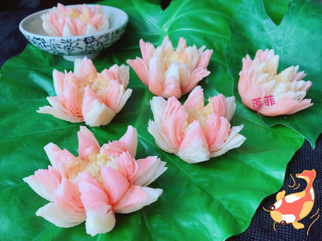 莲菲做的荷花酥没有烤箱也能做出以假乱真的点心