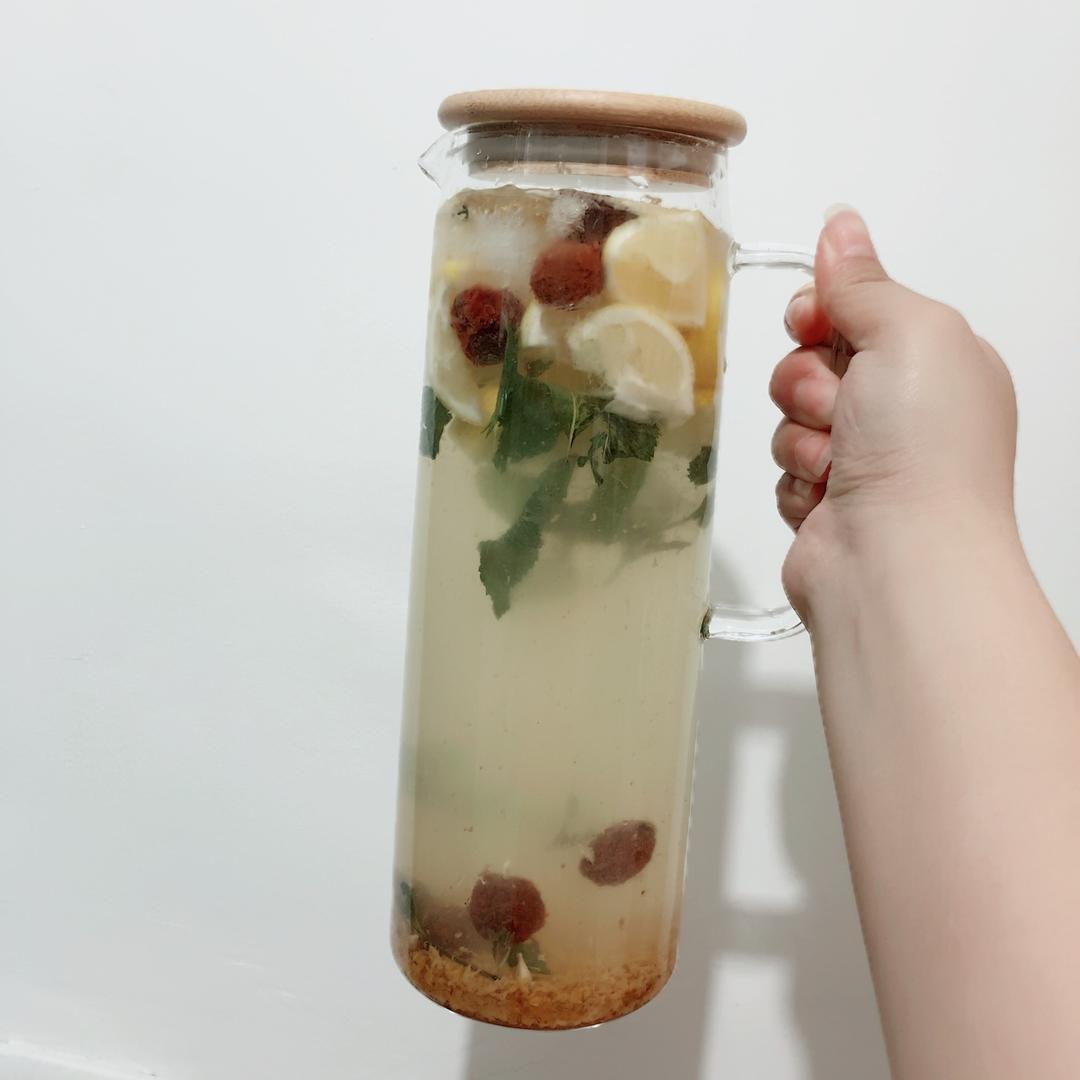 桂花蜜咸梅莫吉托（无酒精版）