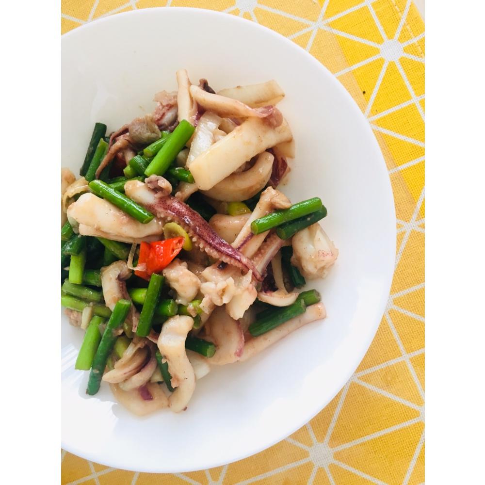 鱿鱼须炒蒜薹