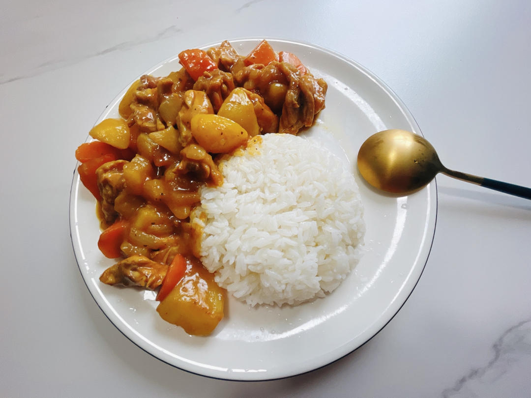 咖喱鸡肉饭