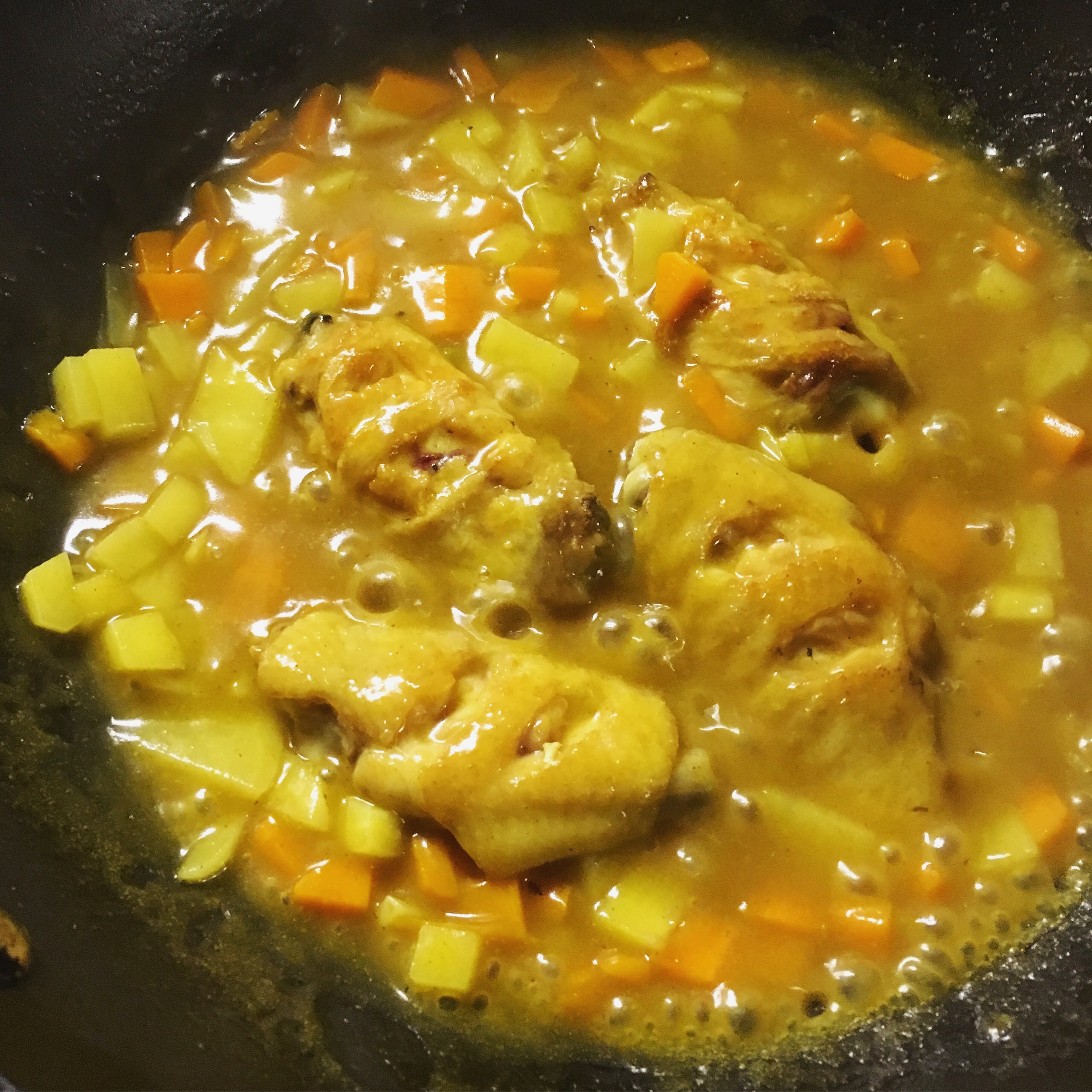 简单美味的土豆咖喱鸡翅的做法 步骤9