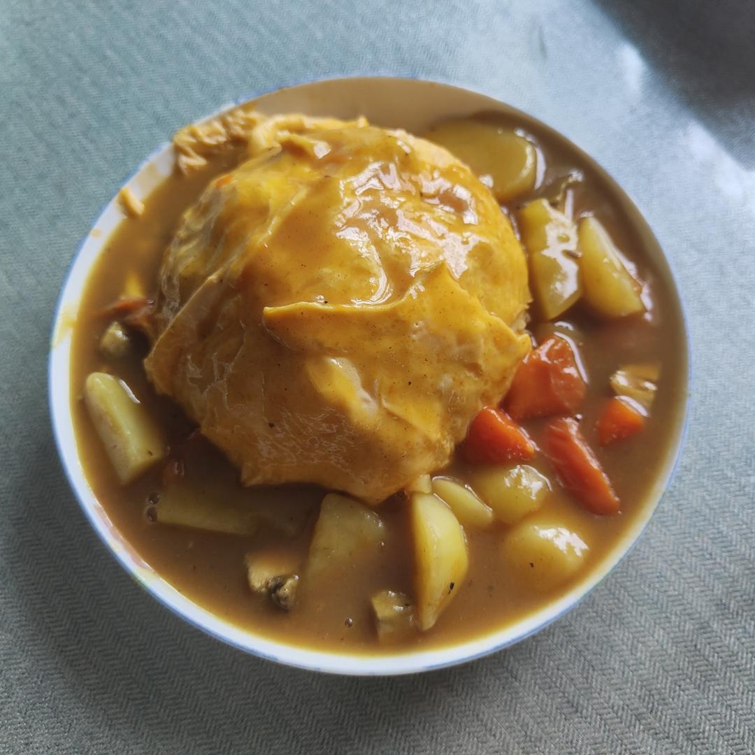 日式咖喱鸡蛋包饭
