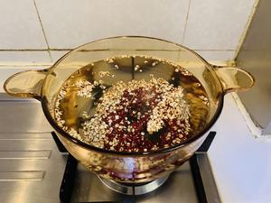 红豆薏米水（实为赤小豆薏米水）的做法 步骤3