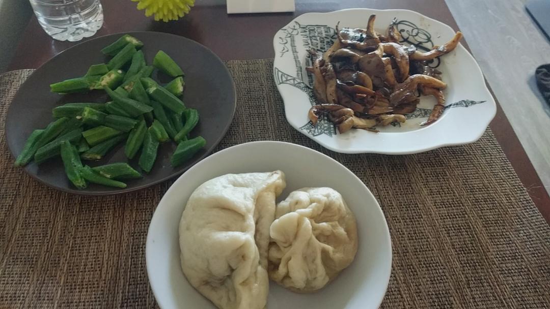 鲜美多汁的洋葱牛肉包子