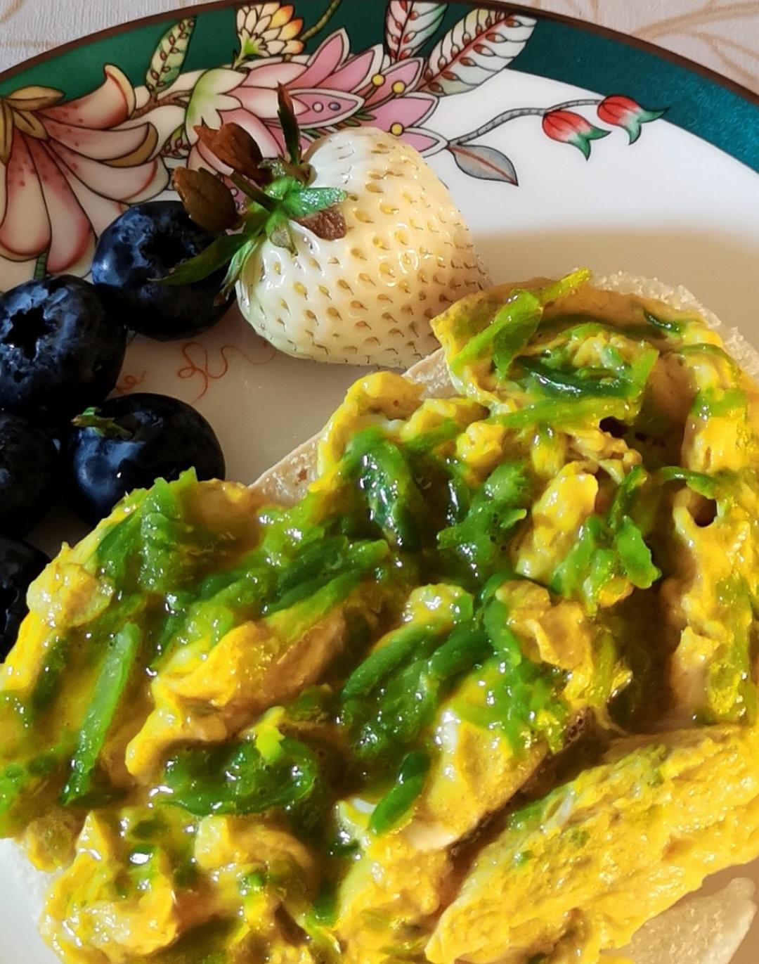 苦瓜炒雞蛋［苦瓜炒鸡蛋］