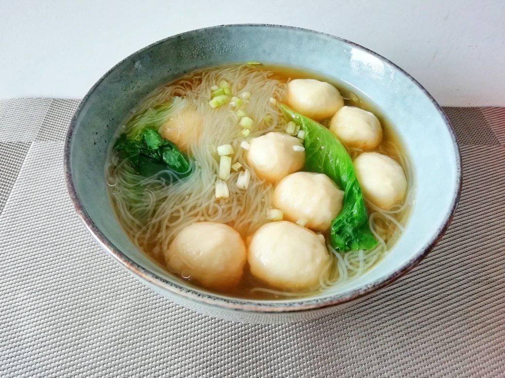 tulip沁做的砂锅白菜鱼丸粉丝汤