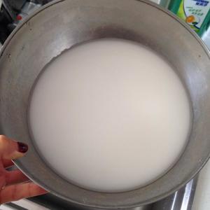 凉拌豌豆凉粉的做法 步骤2
