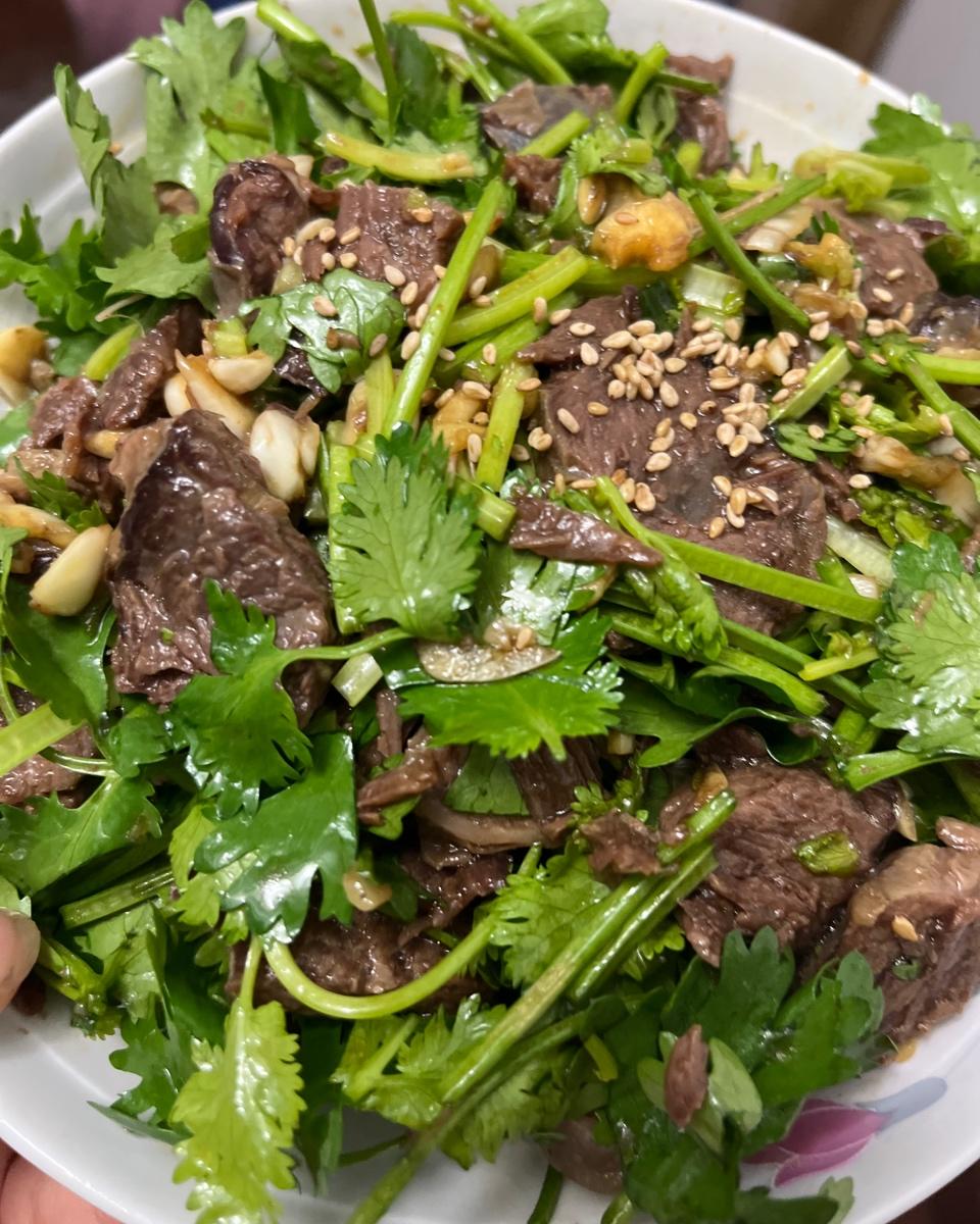 凉拌香菜牛肉
