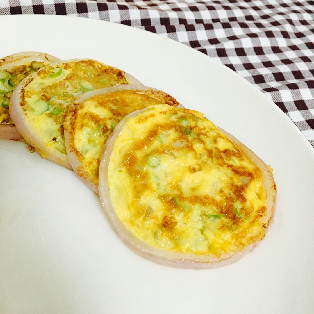 daisy妈咪做的洋葱圈蛋饼