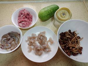 鲜虾猪肉丸子汤的做法 步骤1