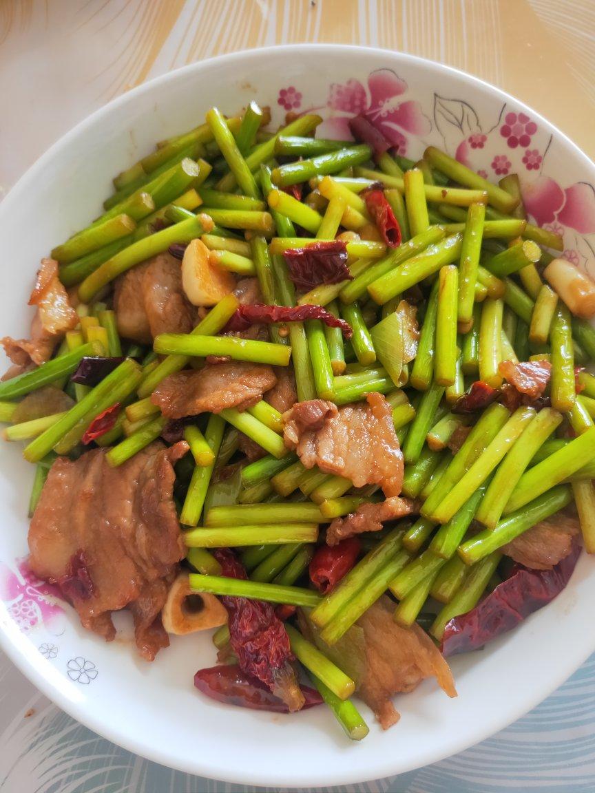 蒜苔炒肉（家庭版）