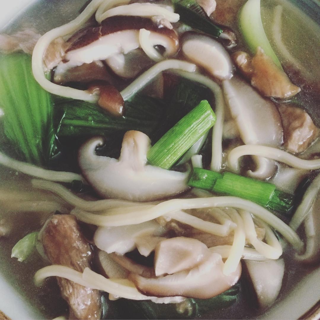 叶浅予做的青菜蘑菇肉末面