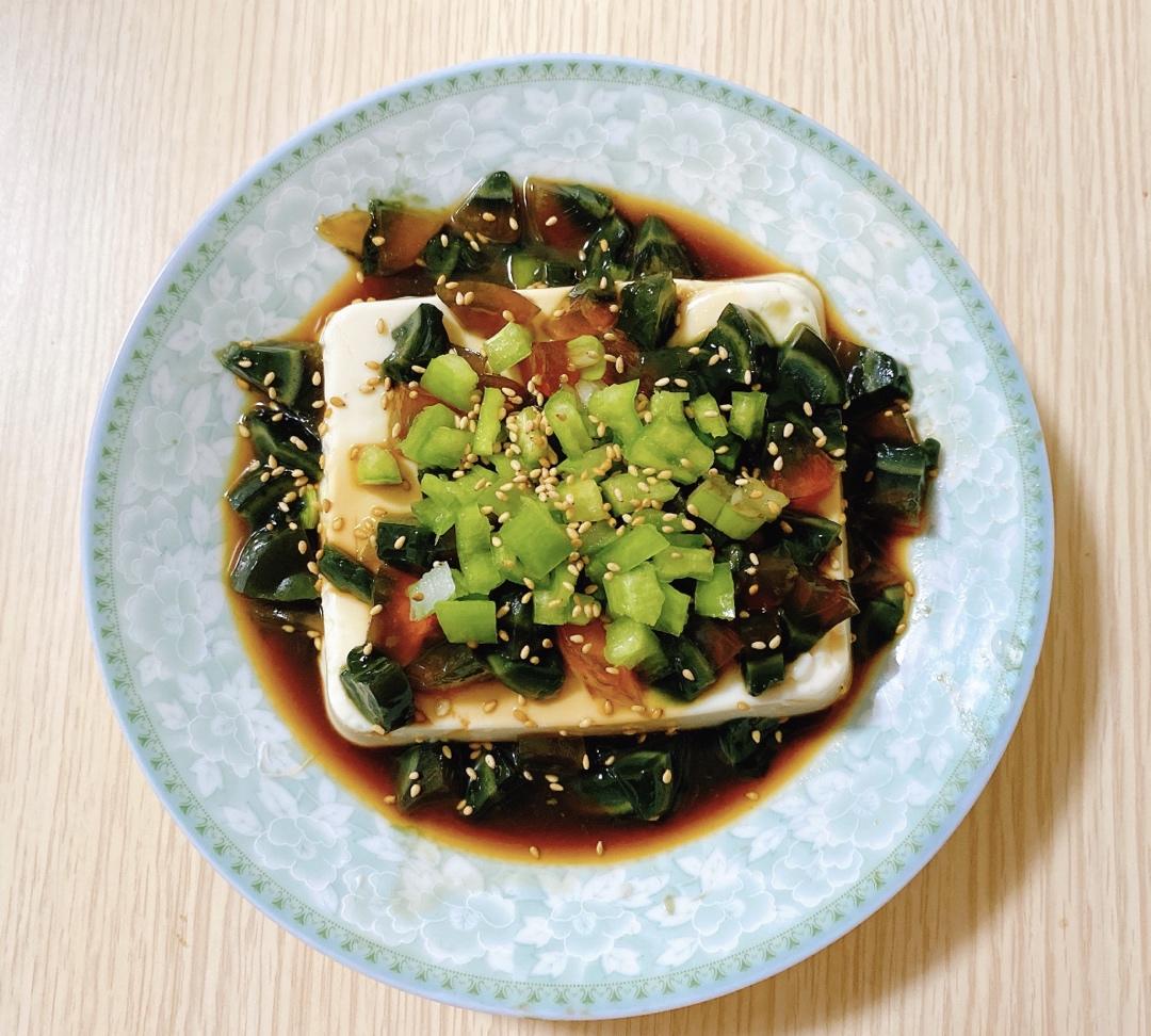 凉拌皮蛋豆腐