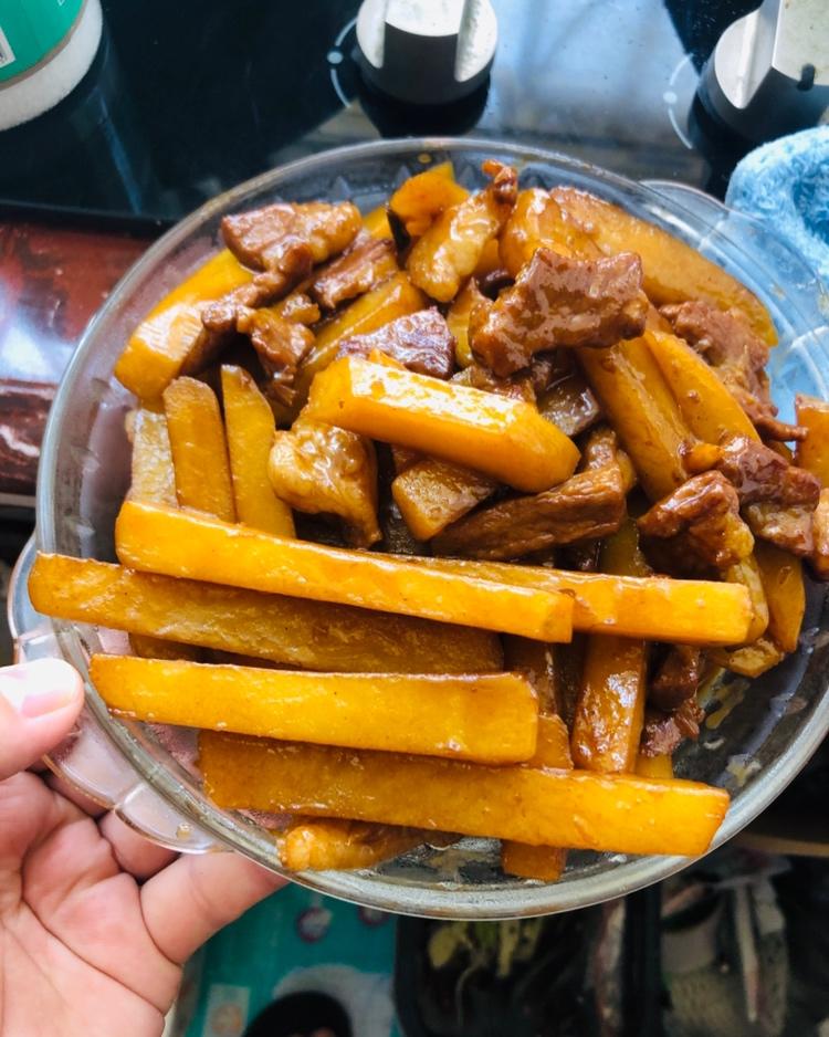 肉焖土豆条