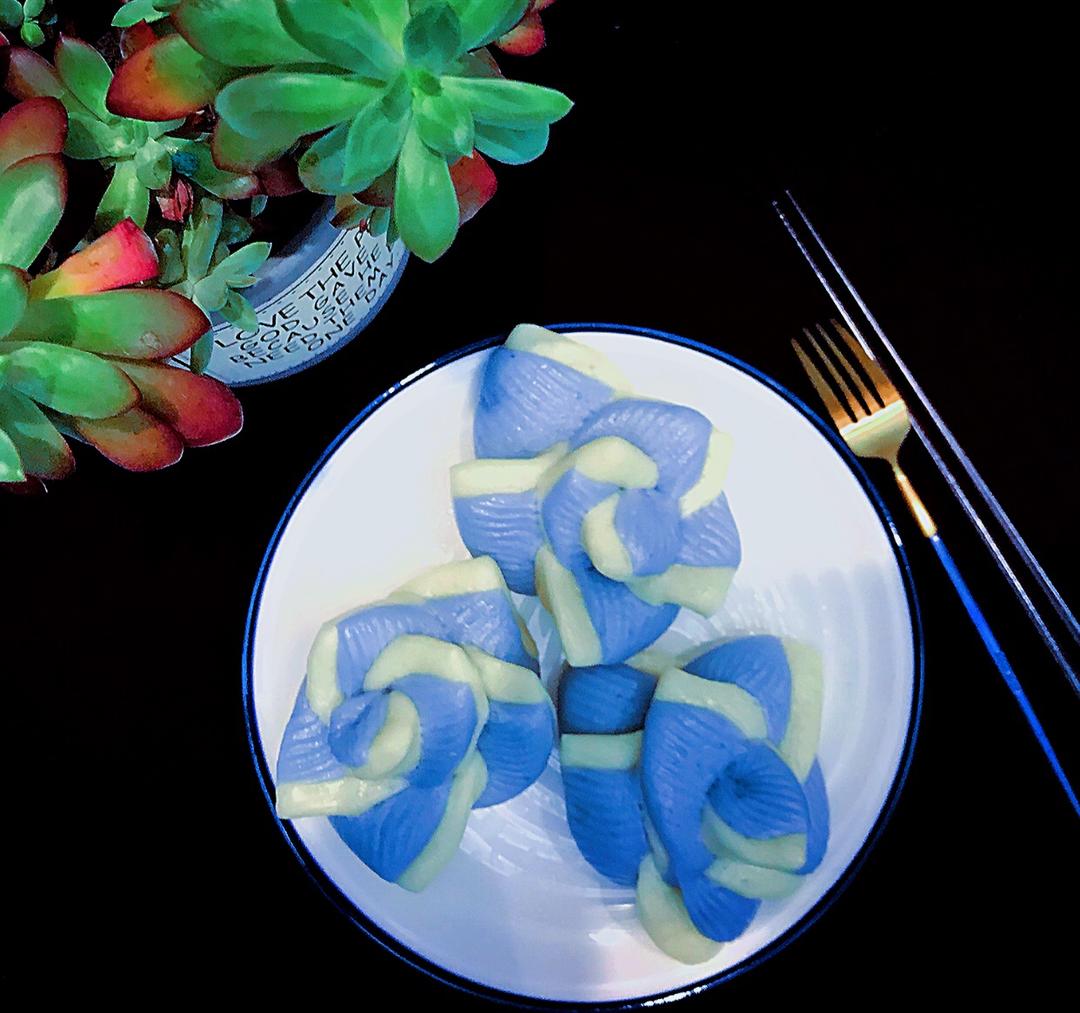 溪鸟飞1 做过 花朵馒头 #早餐•2019年3月21日# 蓝色妖姬,蓝色花朵