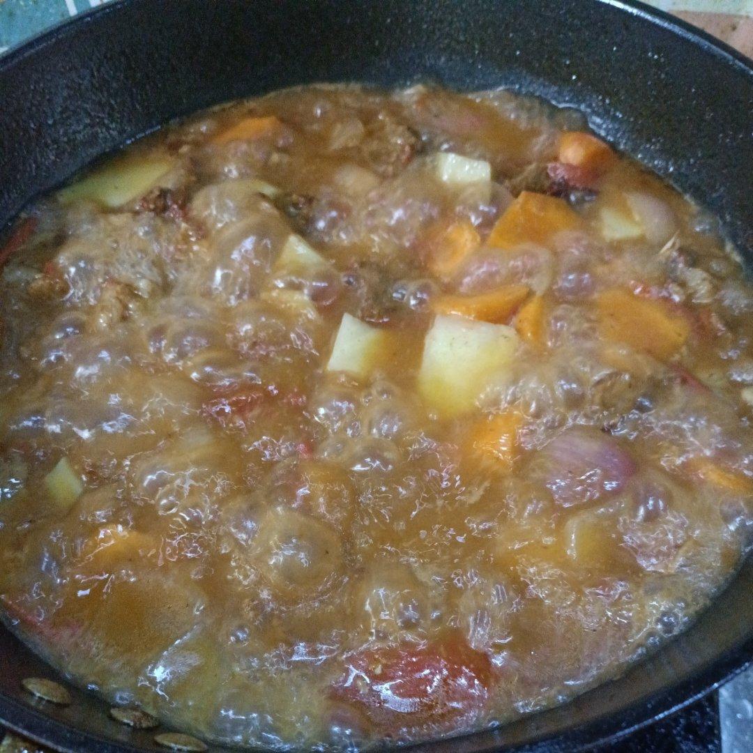 土豆炖牛肉