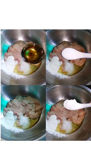 肥肠炒酸菜的做法 步骤2