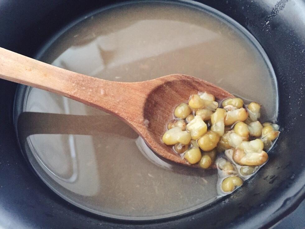 高压锅版清凉解暑绿豆汤