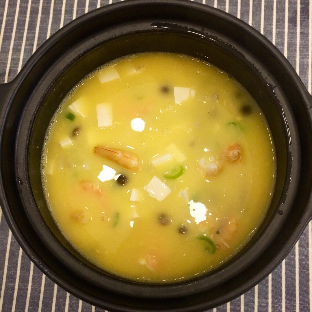 蟹味菇金汤鲜虾豆腐羹