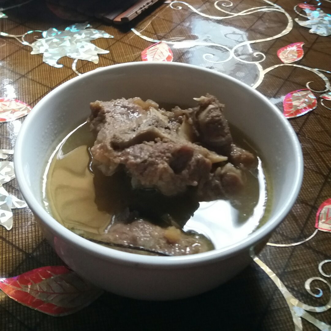 春季汤 去湿  鸡骨草猪骨汤