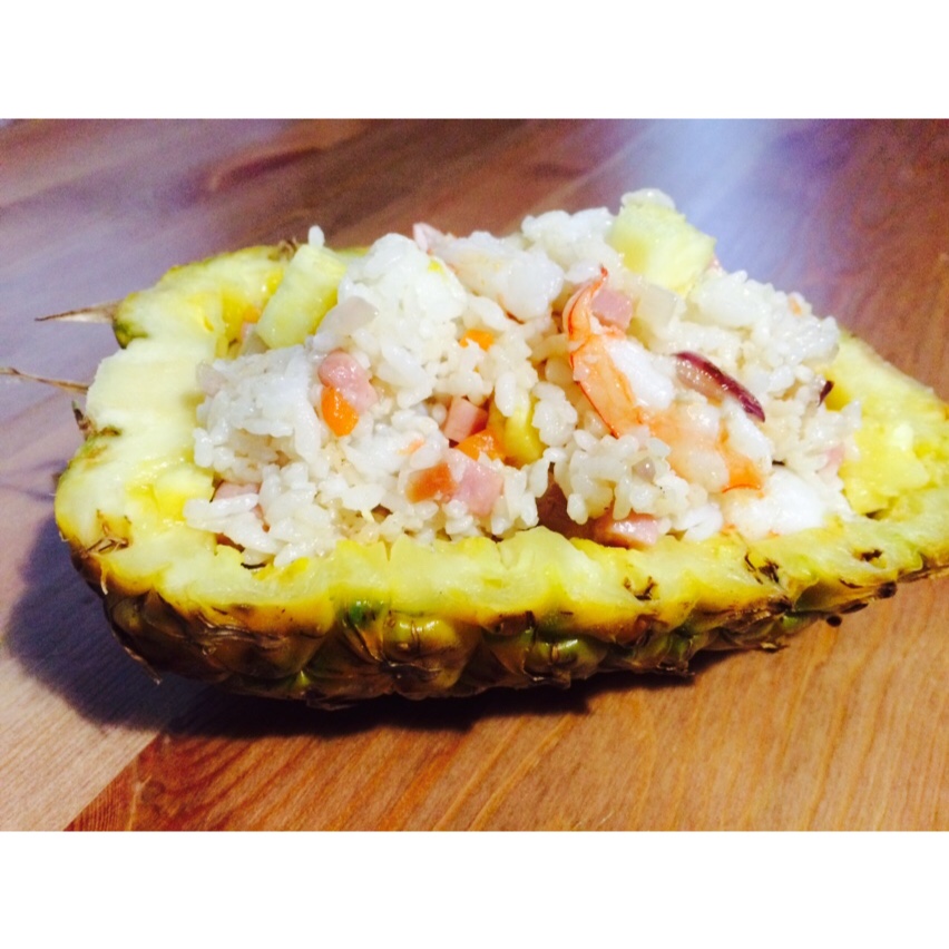 虾仁菠萝炒饭