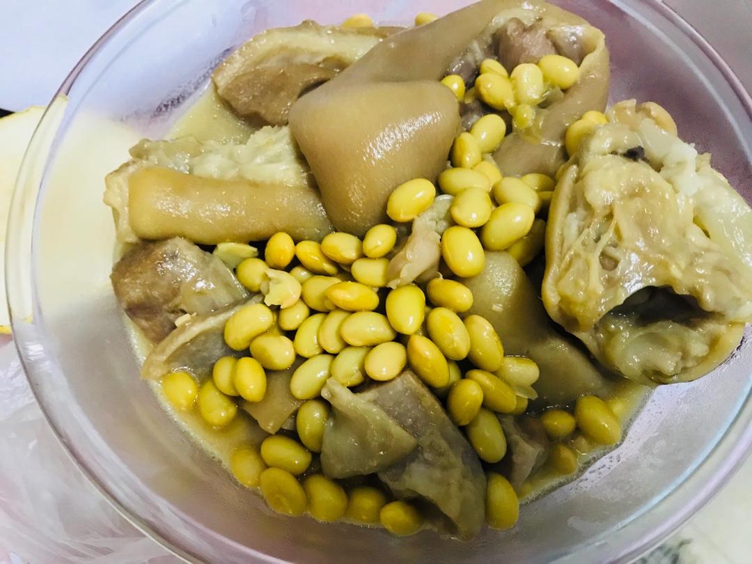 黄豆焖猪手