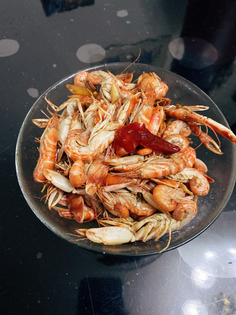 可以当下酒菜的辣炒嘎巴虾