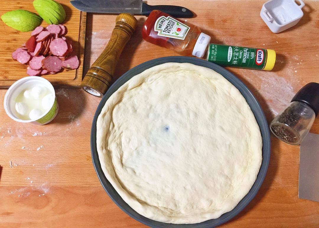 萨拉米薄底披萨 Salami Pizza