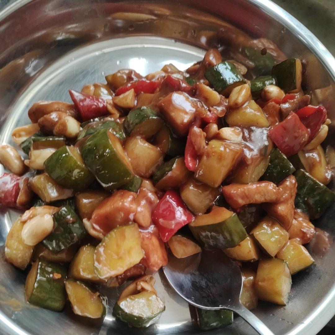 宫保鸡丁——简单版。