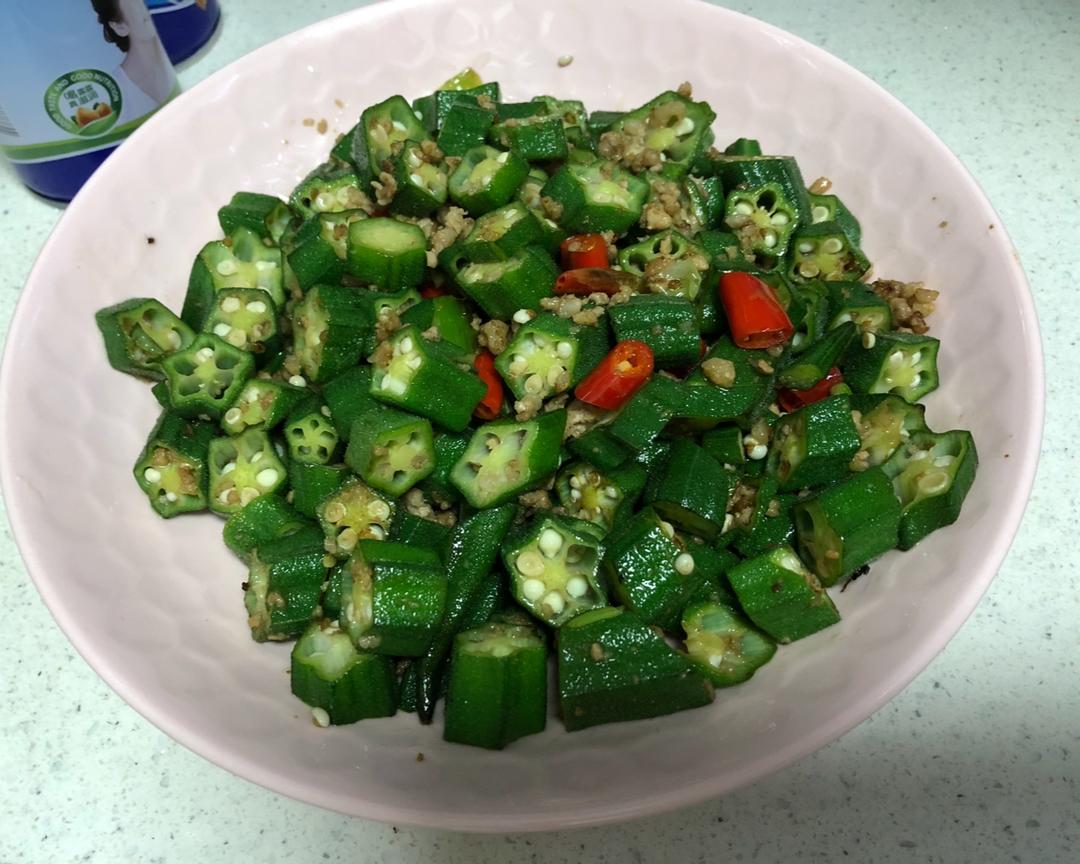 超开胃泡椒秋葵炒肉