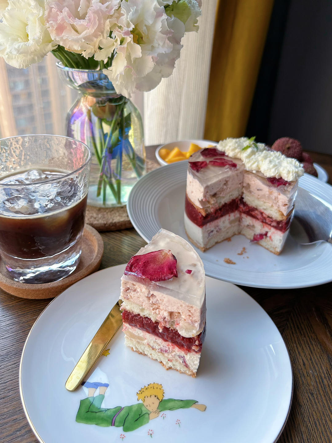 夏日荔枝玫瑰树莓慕斯蛋糕，完美的酸甜搭配