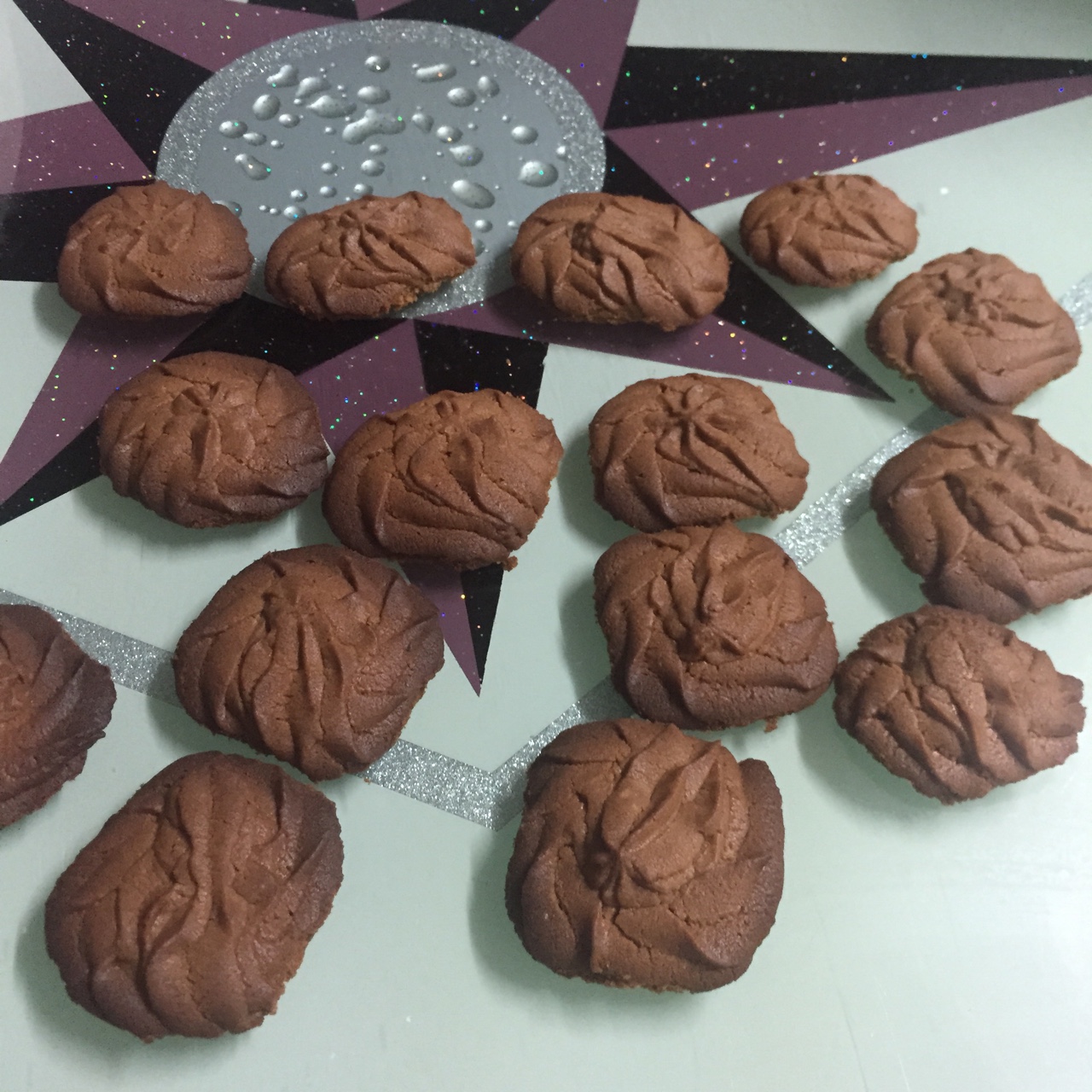 挤花毫无压力的巧克力曲奇