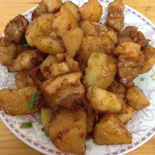 土豆烧五花肉