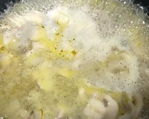 奶油蘑菇汤（奶香更浓醇、好喝无负担）的做法 步骤4