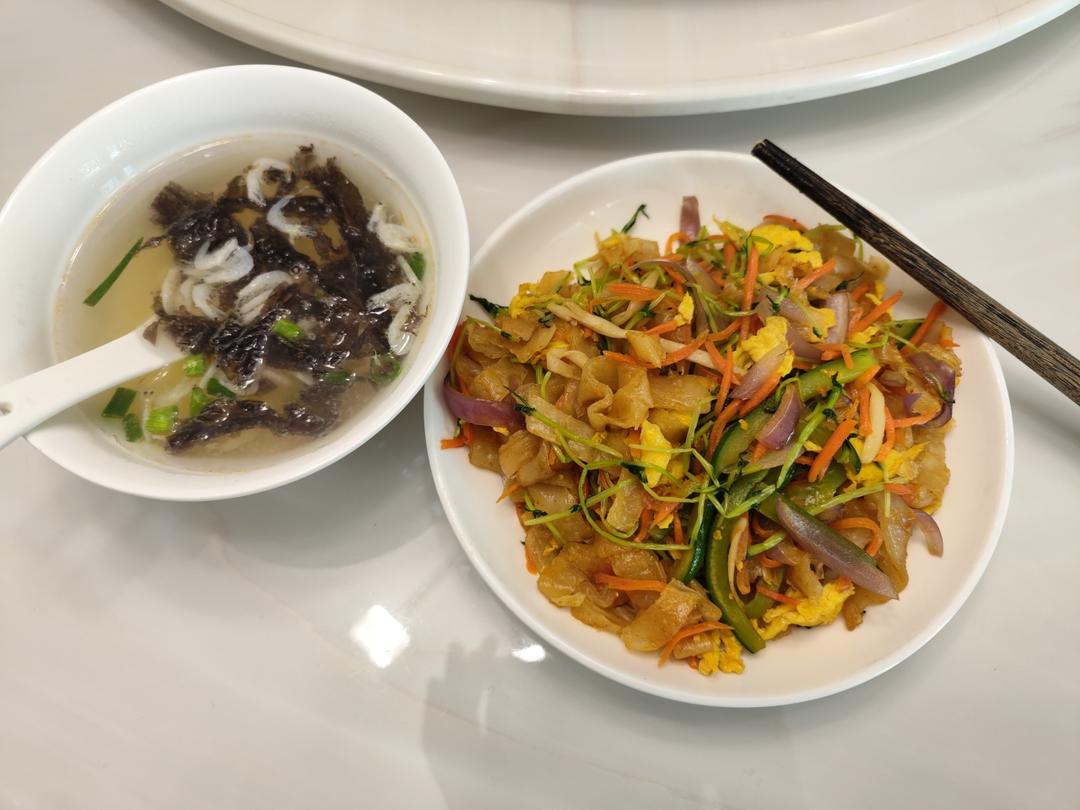 明日便当之超简单路边小店的素炒饼丝🥢