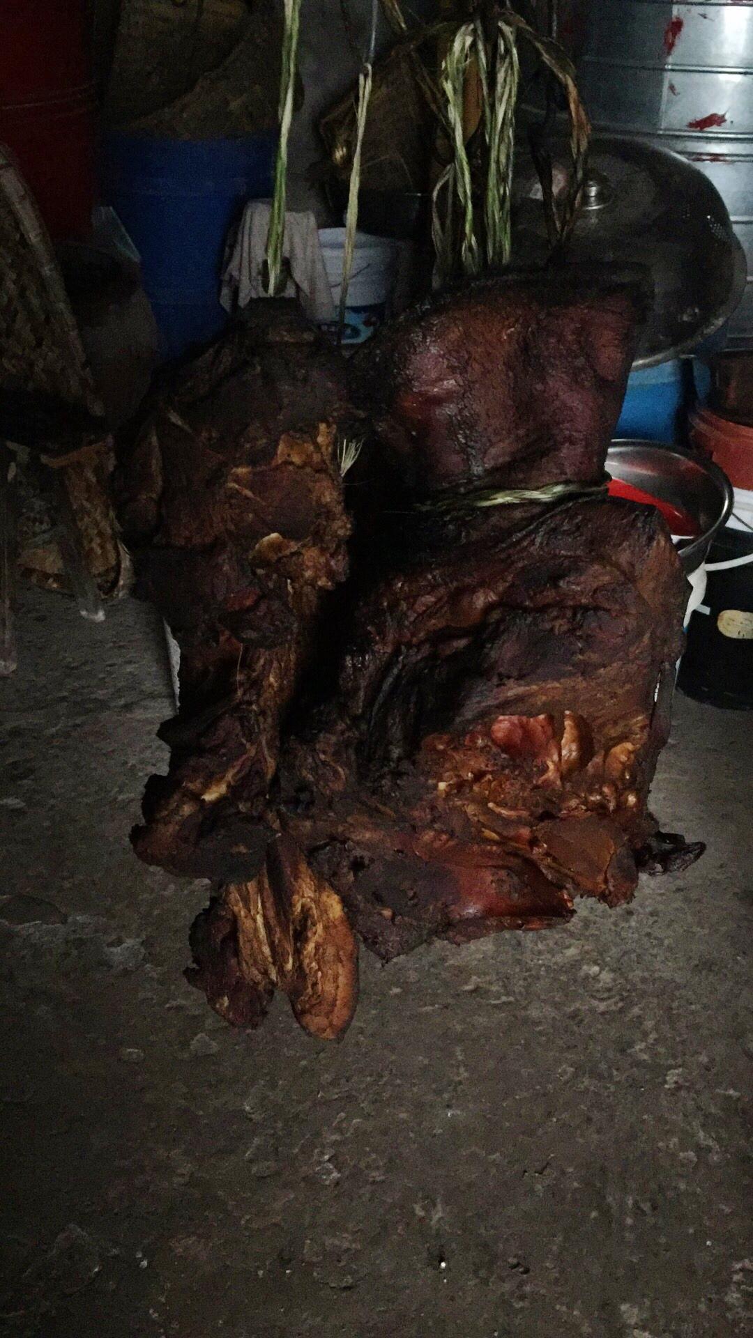 尖椒炒腊猪头肉的做法 步骤1