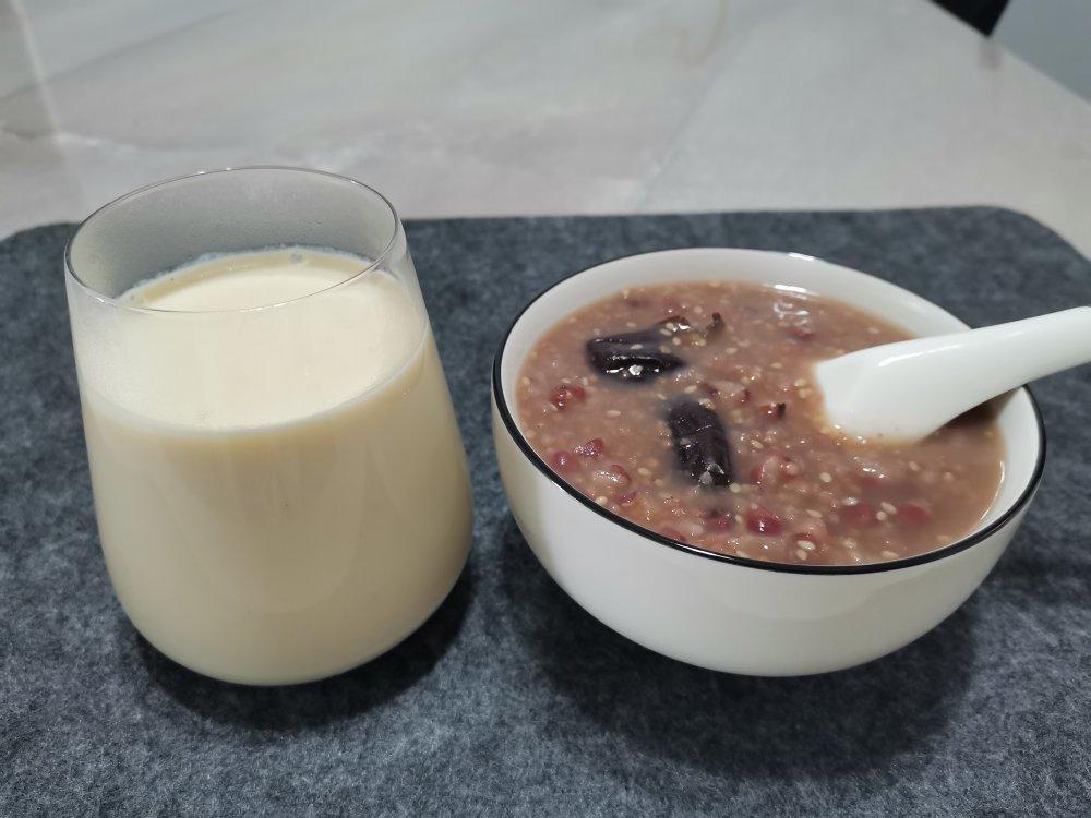 快手早餐香浓豆浆:黑豆or黄豆