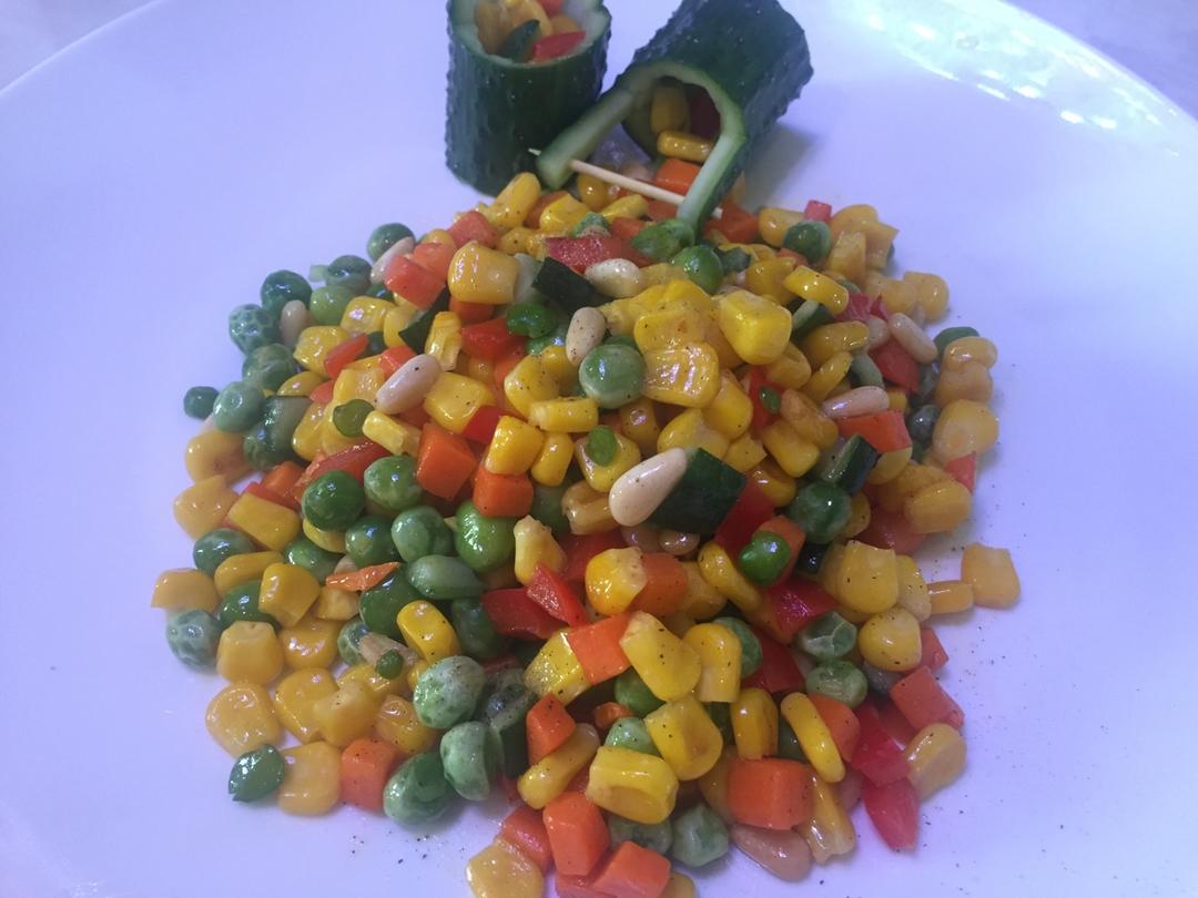 蔬果杂烩黄瓜桶