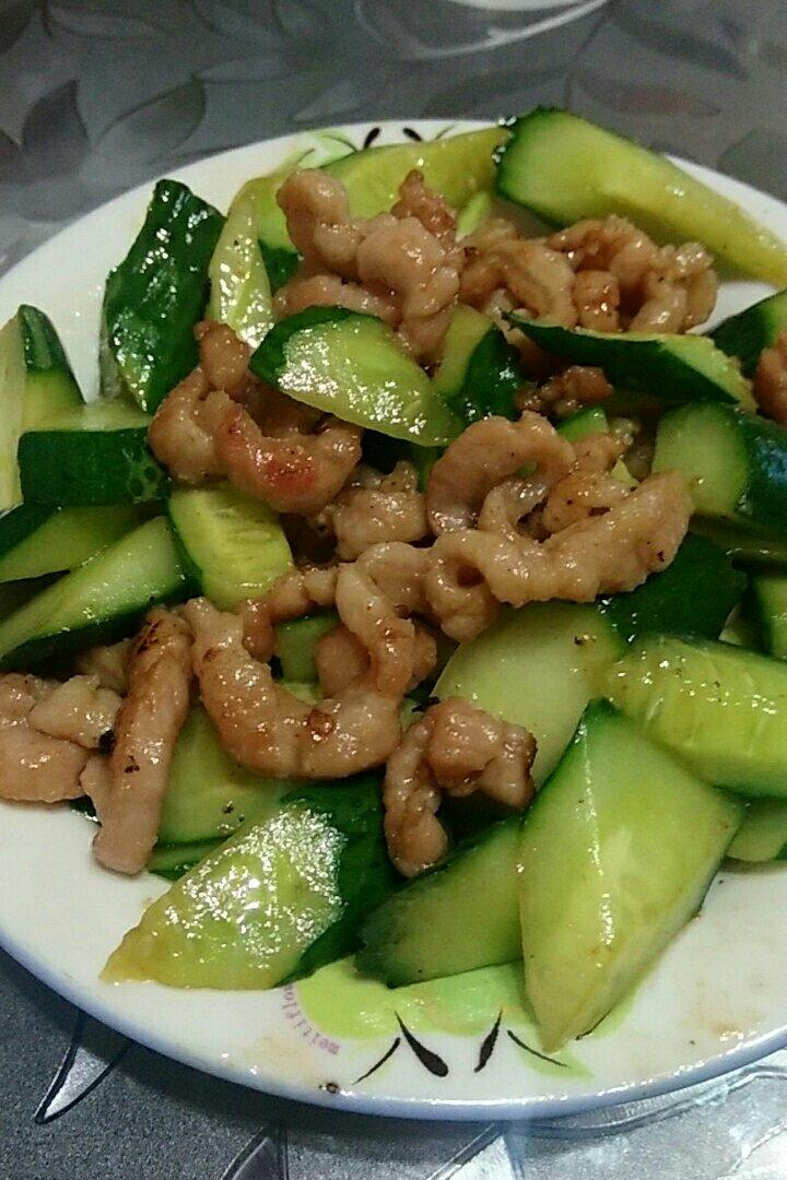 黄瓜炒肉片
