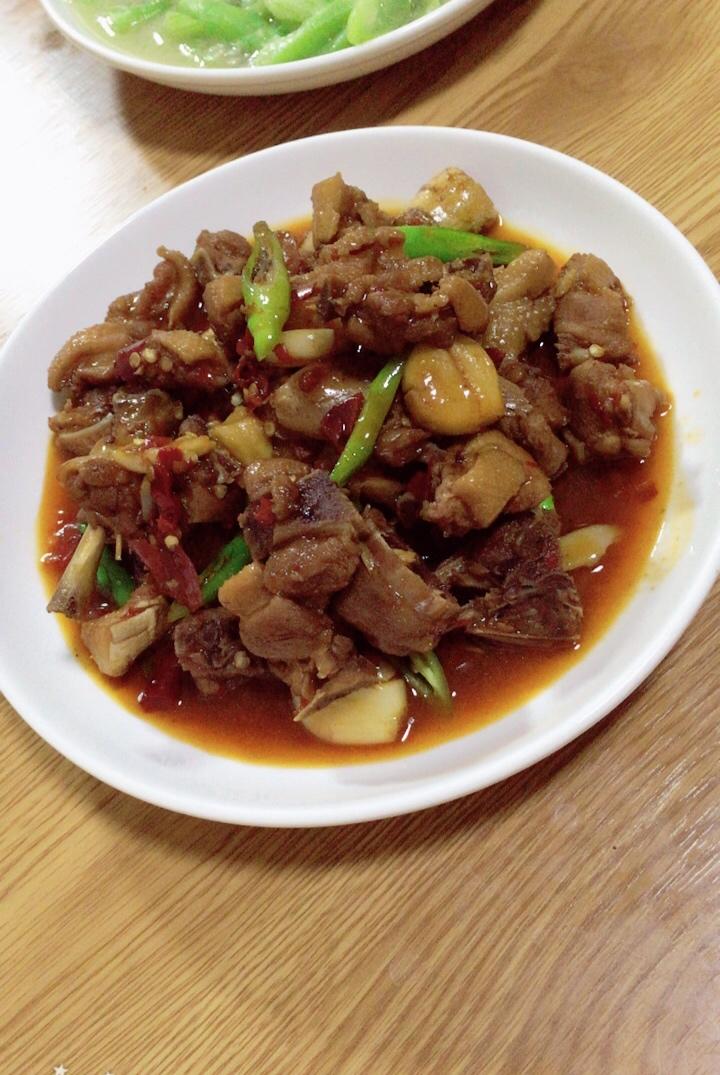 李子汤圆做的子姜焖鸭煲