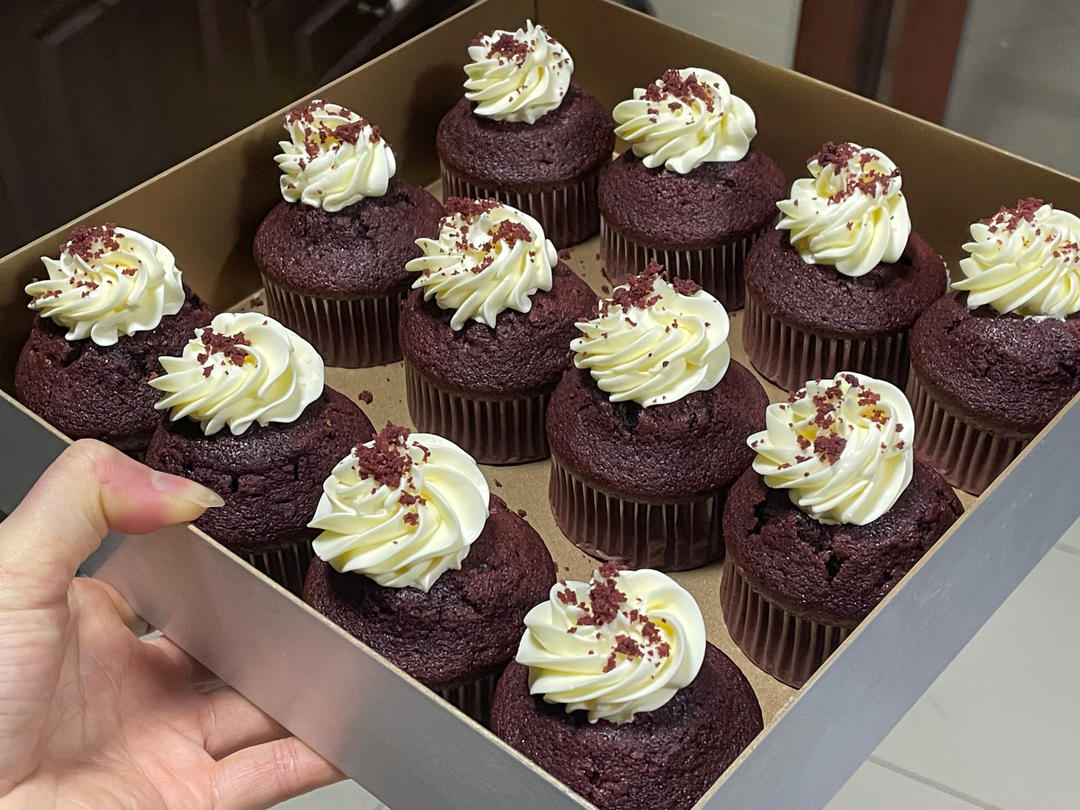传统红丝绒杯子蛋糕（极软无泡打粉）Red velvet cupcake