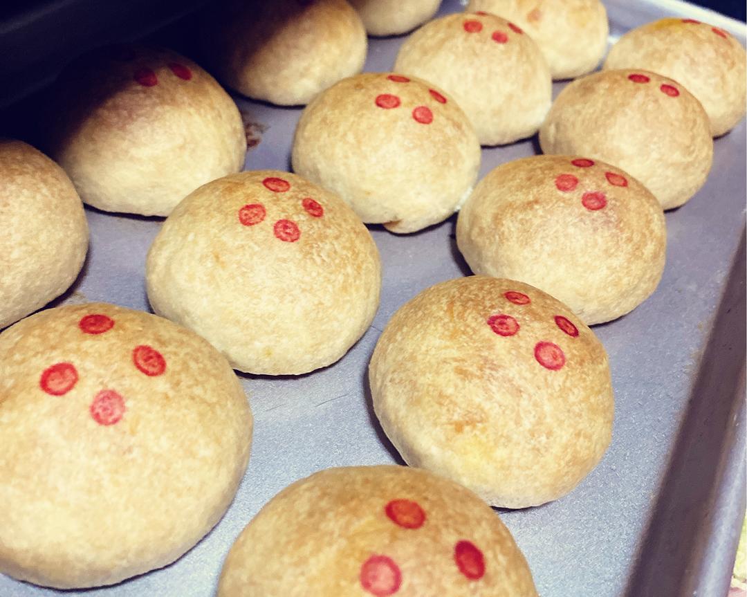 咸蛋黄云腿月饼